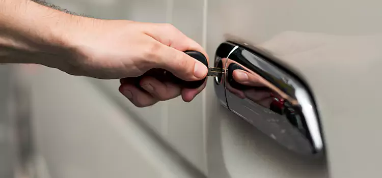 Why Choose Our Auto Locksmith Team in Cedar Rapids, IA?